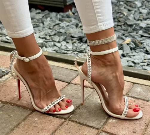 French White Rivet Strap Versa - Women'S Shoes Red Bottoms 评论和价格